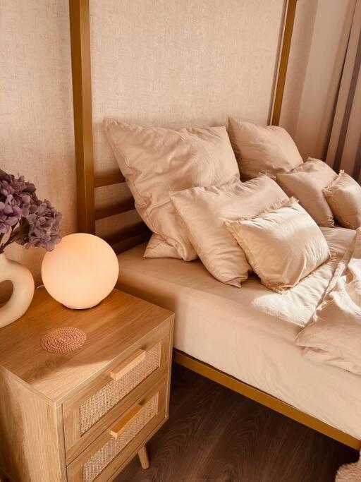 Amalfi Home - Stylish Apartment With Terrace Schönefeld Екстериор снимка