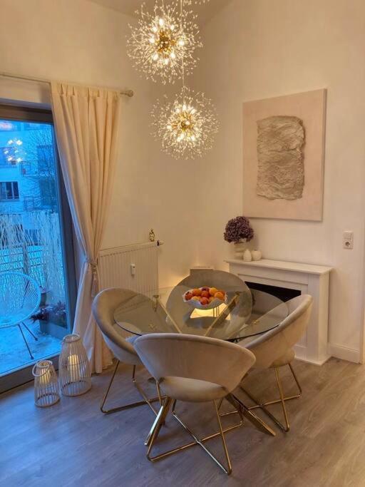 Amalfi Home - Stylish Apartment With Terrace Schönefeld Екстериор снимка