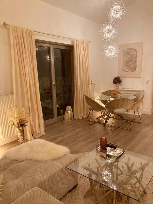 Amalfi Home - Stylish Apartment With Terrace Schönefeld Екстериор снимка